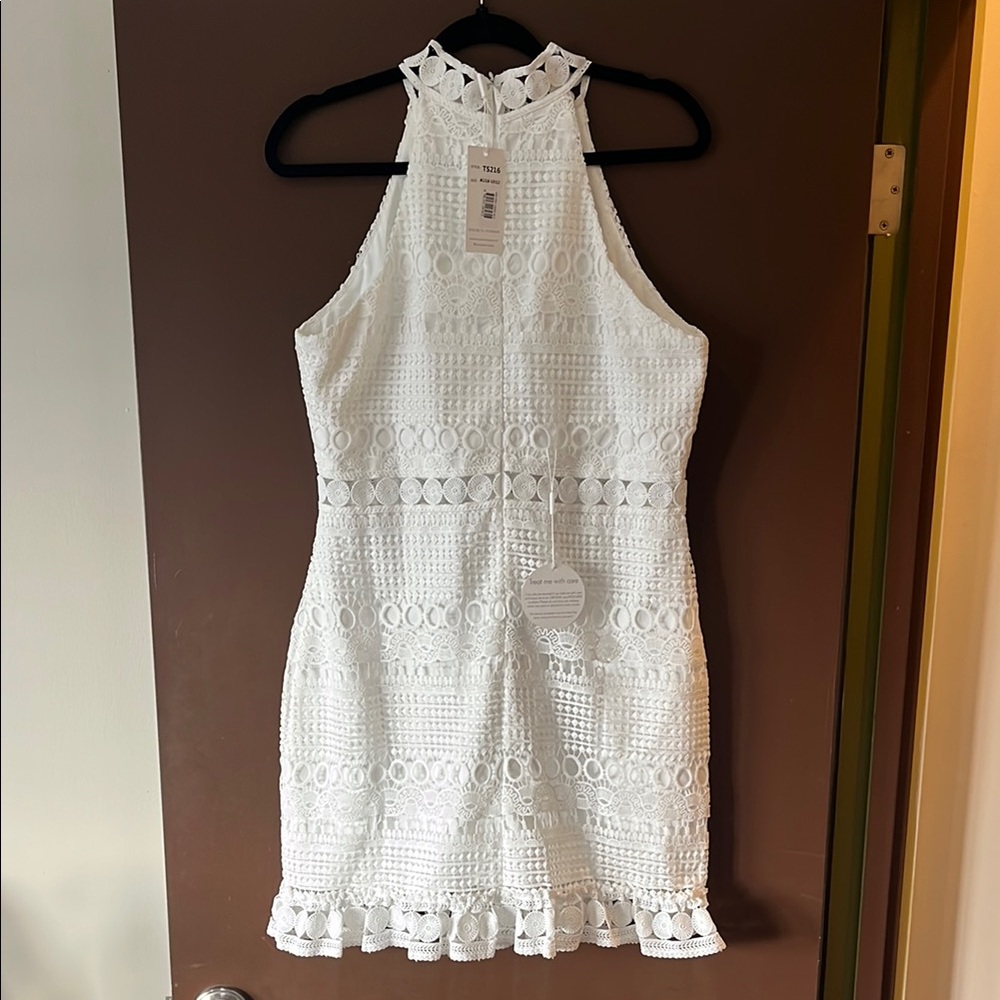 NWT Two Sisters White Lace Halter Dress